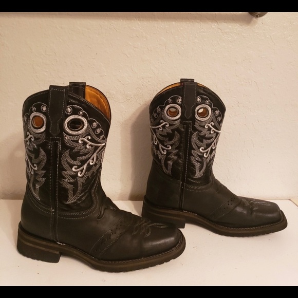 Cowboy boots - Picture 2 of 3